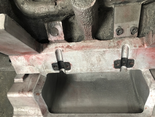Automobilteil-Kopflehne PIP Polyurethane Foam Moulds